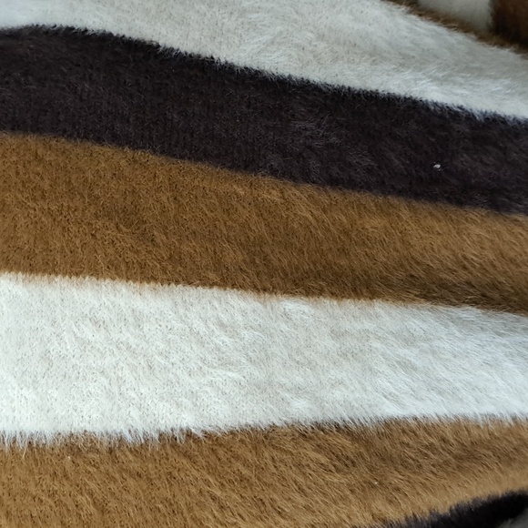 Industry The Great Fluffy Slouch Cardigan - Picture 11 of 13